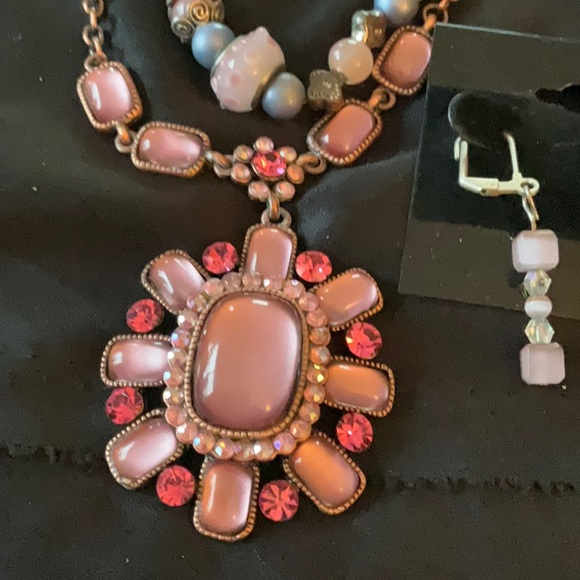 Vintage Gothic Necklace, 2 Bracelets, Pair of Earrings , Gorgeous ♥️🔥💕💙🔥❤️💚 - Picture 6 of 8